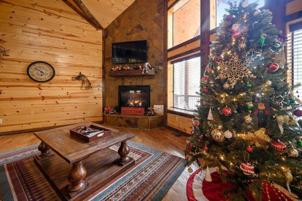 Iron Horse Lodge Sleeps 18, Games, Fire Pit, Hot Tub, Ev, More โบรคเคนโบว์ ภายนอก รูปภาพ